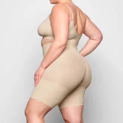 BUTT ENHANCING SHORT |-Skims Sale