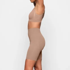 BUTT ENHANCING SHORT |-Skims Best