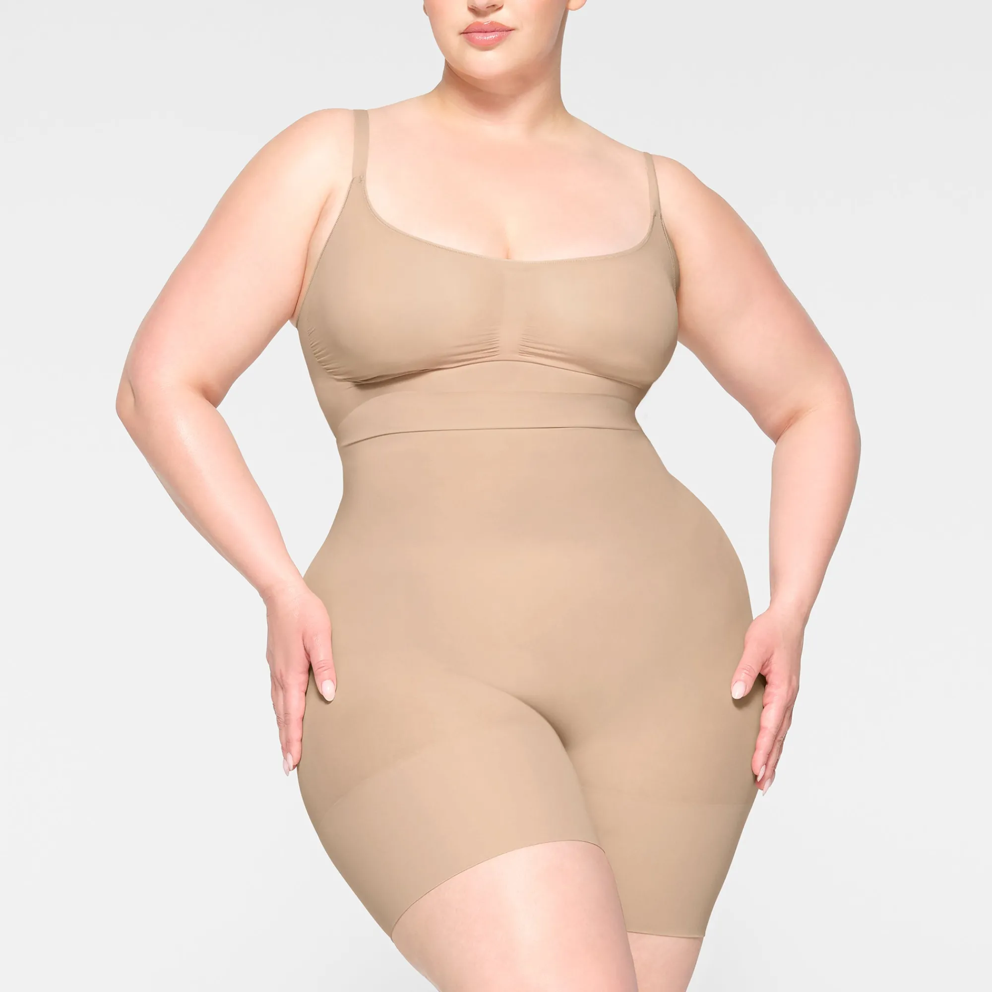 EVERYDAY SCULPT HIGH-WAISTED MID THIGH SHORT |-Skims Fashion