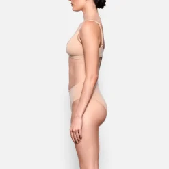 FITS EVERYBODY BRIEF |-Skims Hot