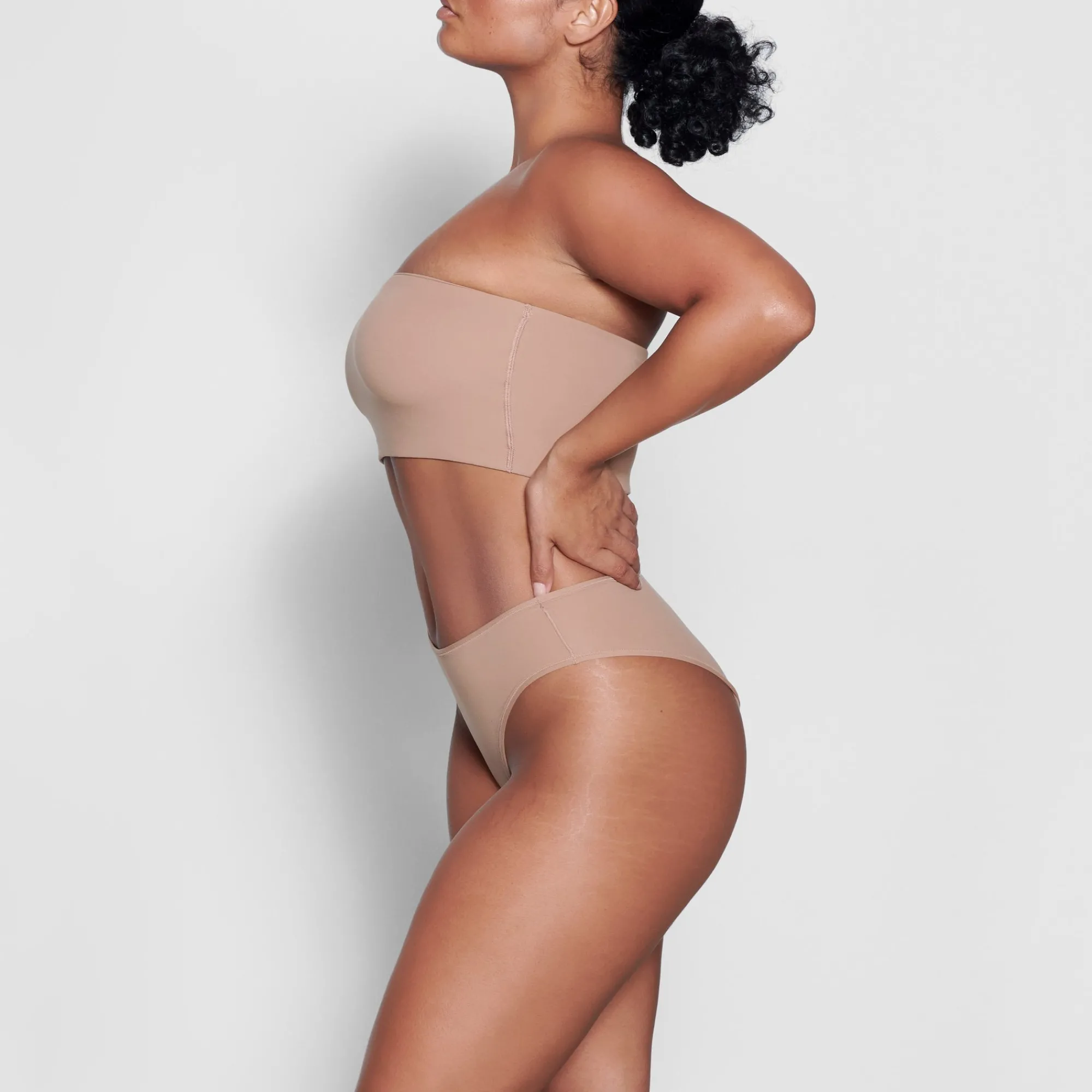 FITS EVERYBODY CHEEKY BRIEF |-Skims Online