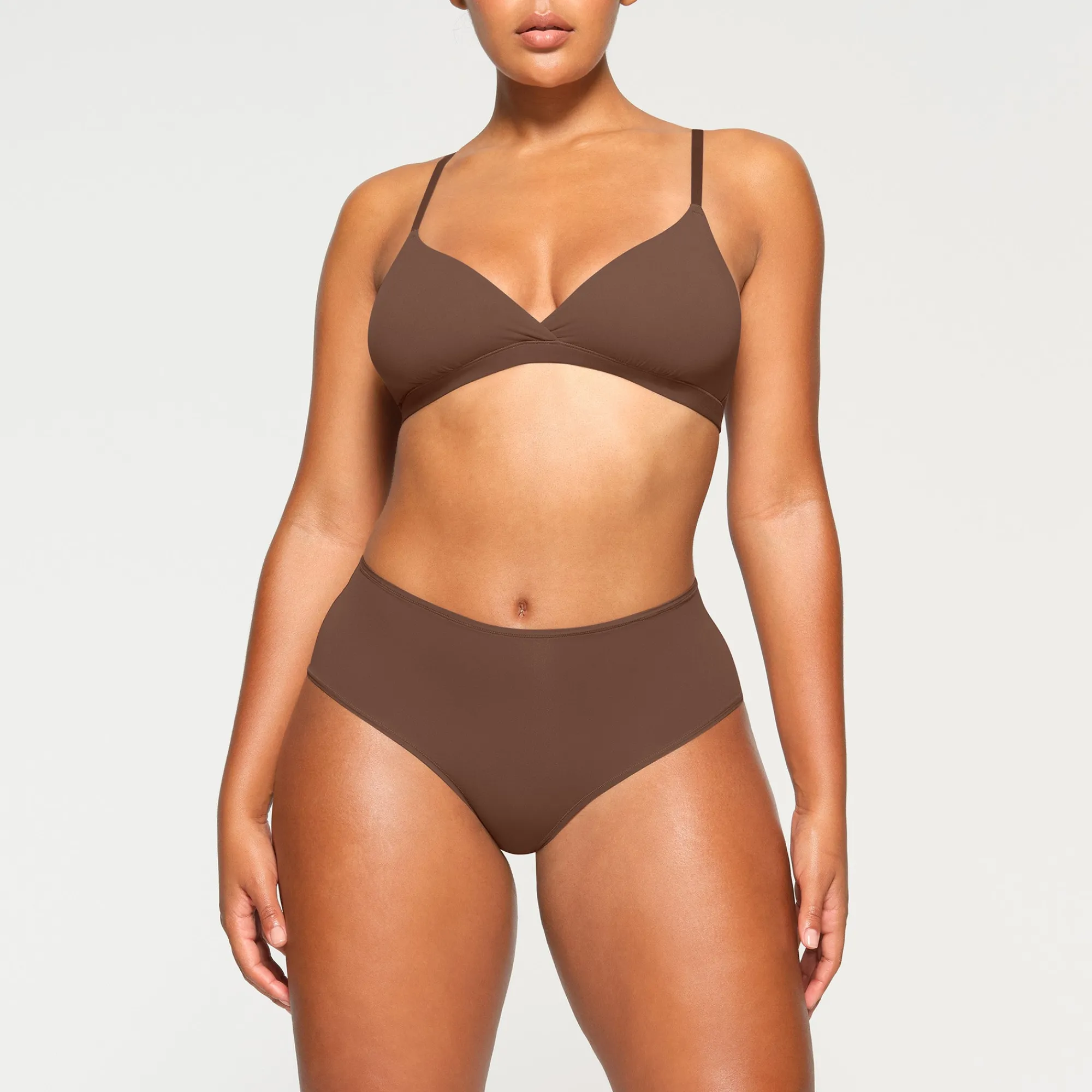 FITS EVERYBODY CROSSOVER BRALETTE |-Skims Clearance