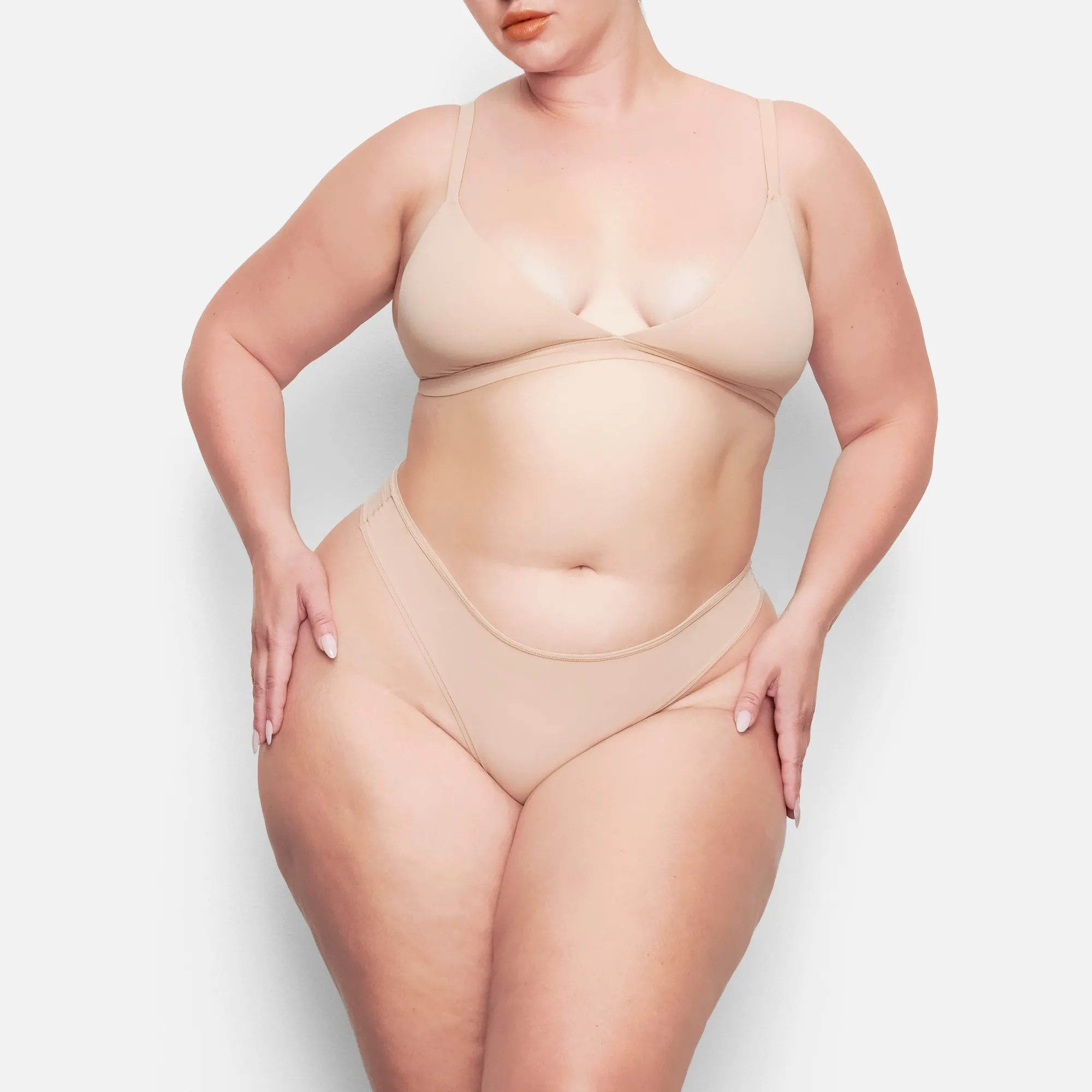 FITS EVERYBODY DIPPED FRONT THONG |-Skims Sale