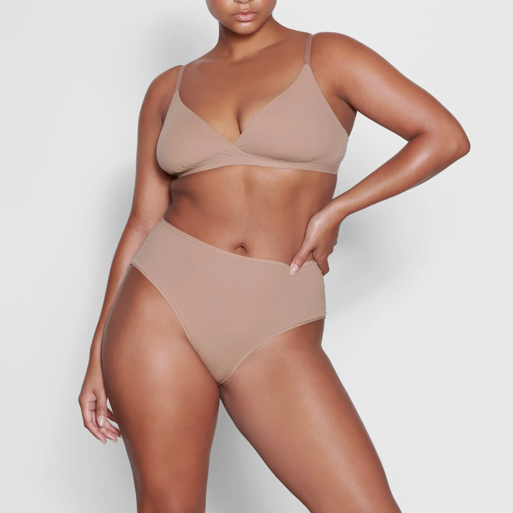 FITS EVERYBODY FULL BRIEF |-Skims Hot
