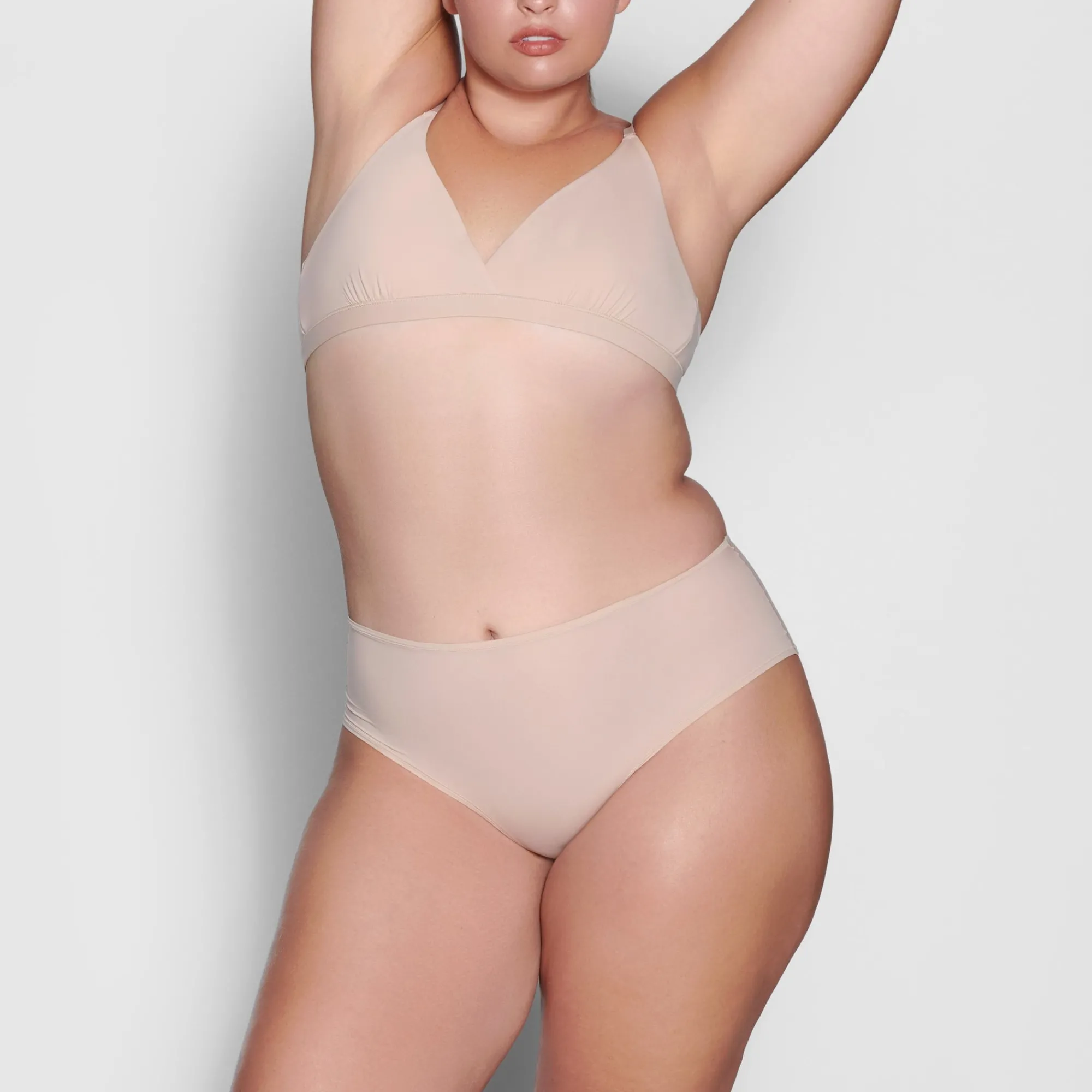 FITS EVERYBODY FULL BRIEF |-Skims New