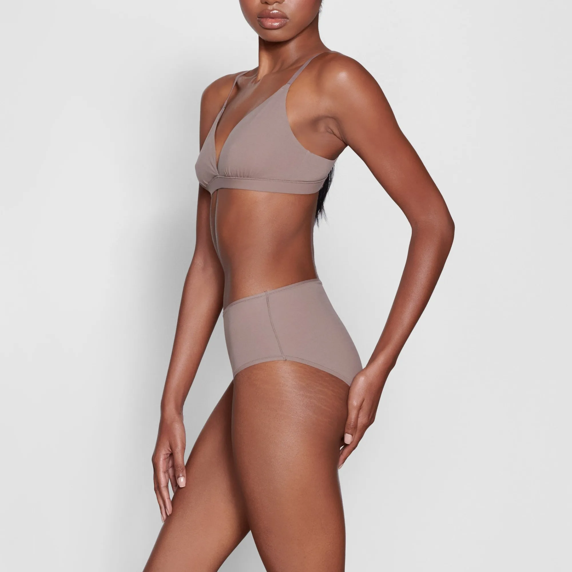 FITS EVERYBODY FULL BRIEF |-Skims Discount
