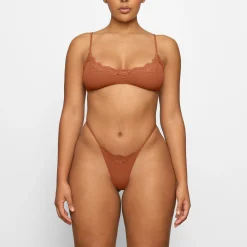 FITS EVERYBODY LACE SCOOP BRALETTE |-Skims Hot