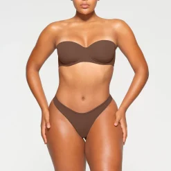 FITS EVERYBODY STRAPLESS BRA |-Skims Sale