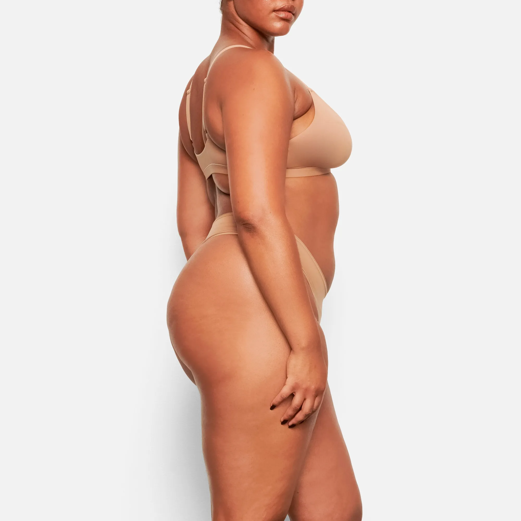 FITS EVERYBODY TRIANGLE BRALETTE |-Skims Fashion