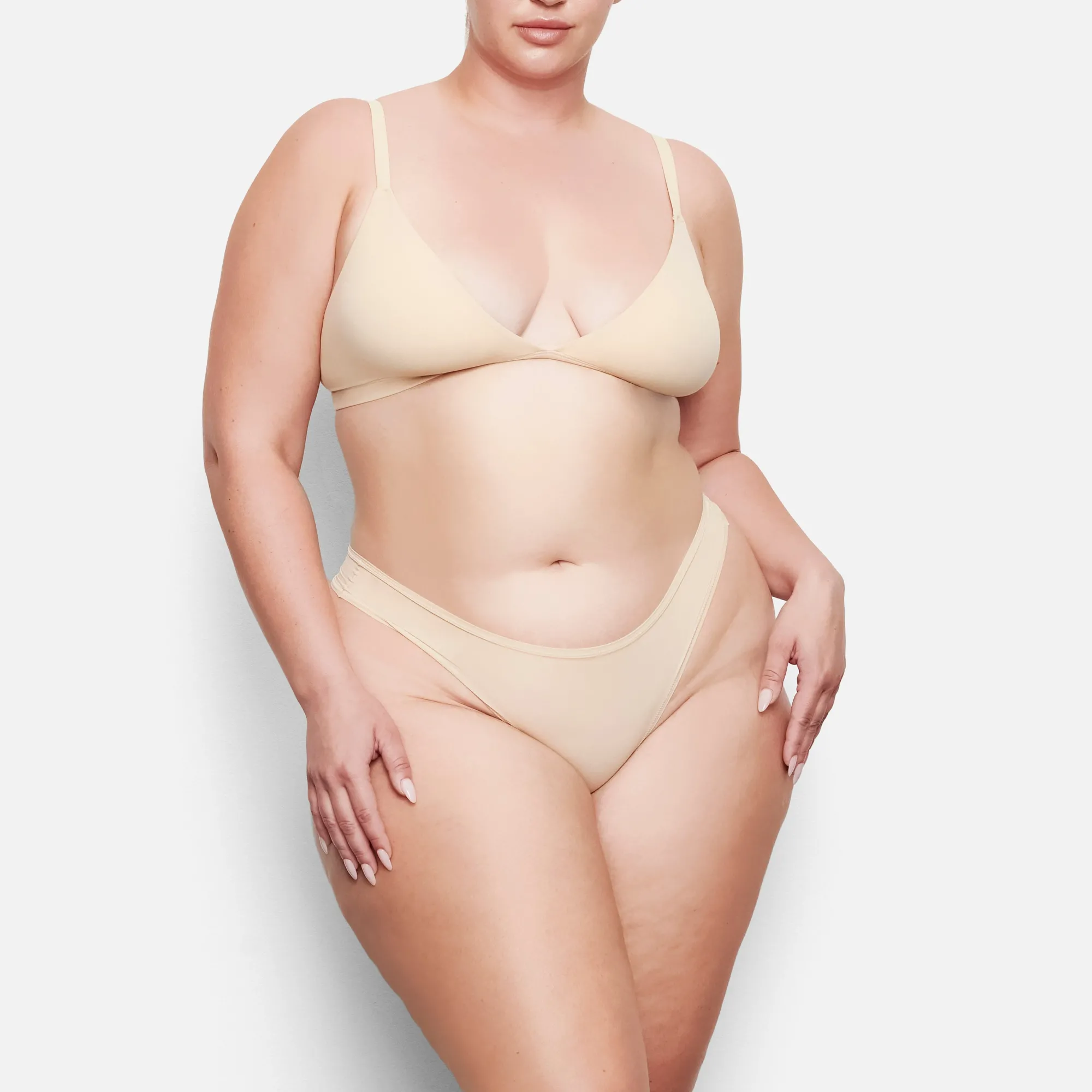 FITS EVERYBODY TRIANGLE BRALETTE |-Skims Sale