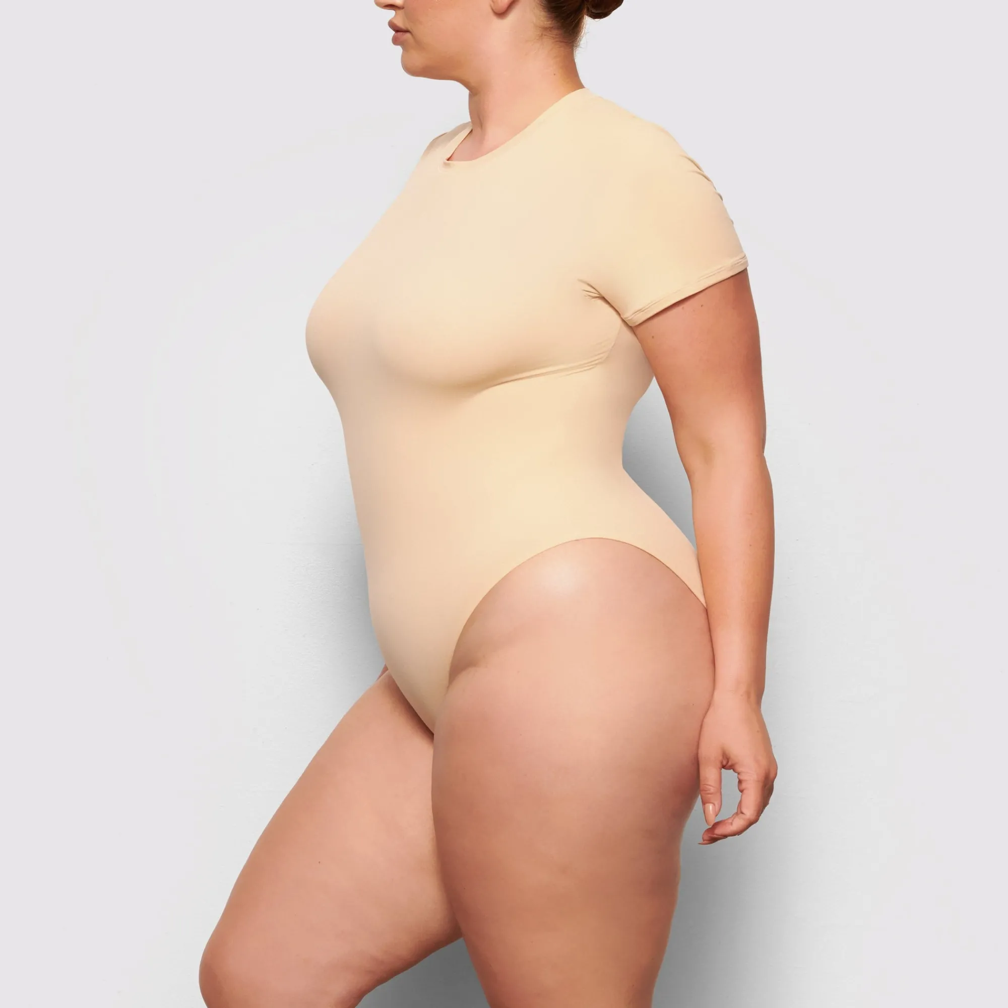FITS EVERYBODY T-SHIRT BODYSUIT |-Skims Hot