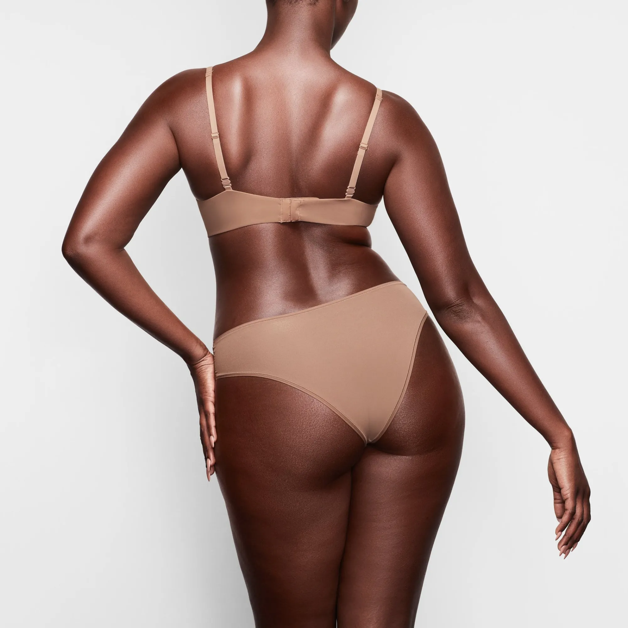 FITS EVERYBODY T-SHIRT PUSH UP BRA |-Skims Online