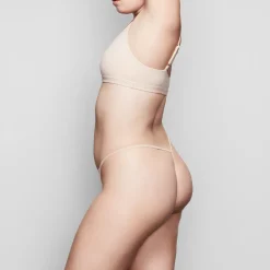 FITS EVERYBODY T-STRING THONG |-Skims Clearance