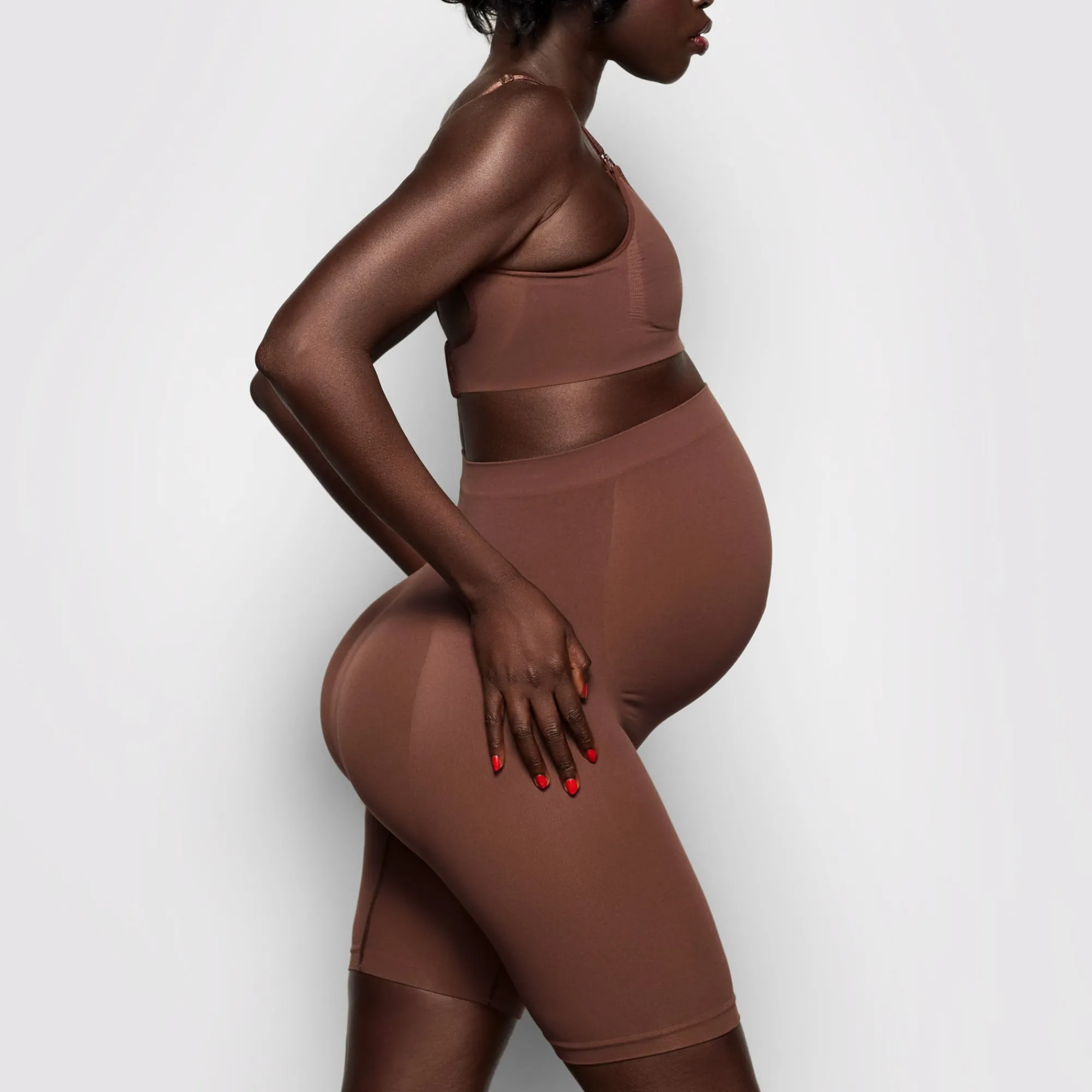 MATERNITY SCULPTING SHORT MID THIGH |-Skims Clearance