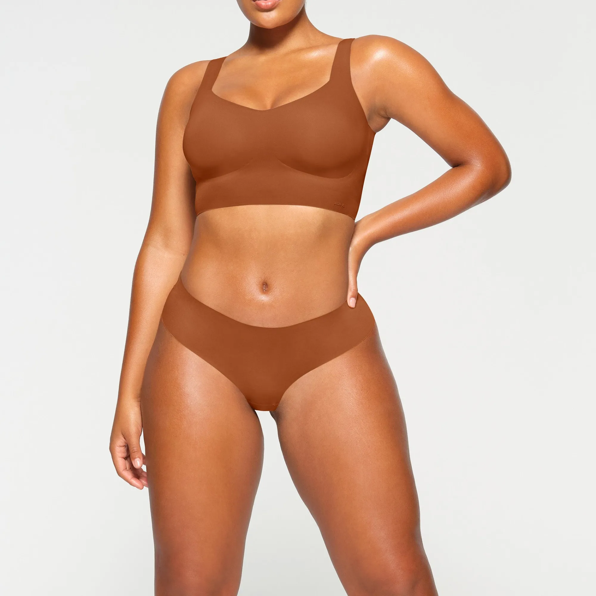 NAKED CHEEKY HIPSTER |-Skims Online
