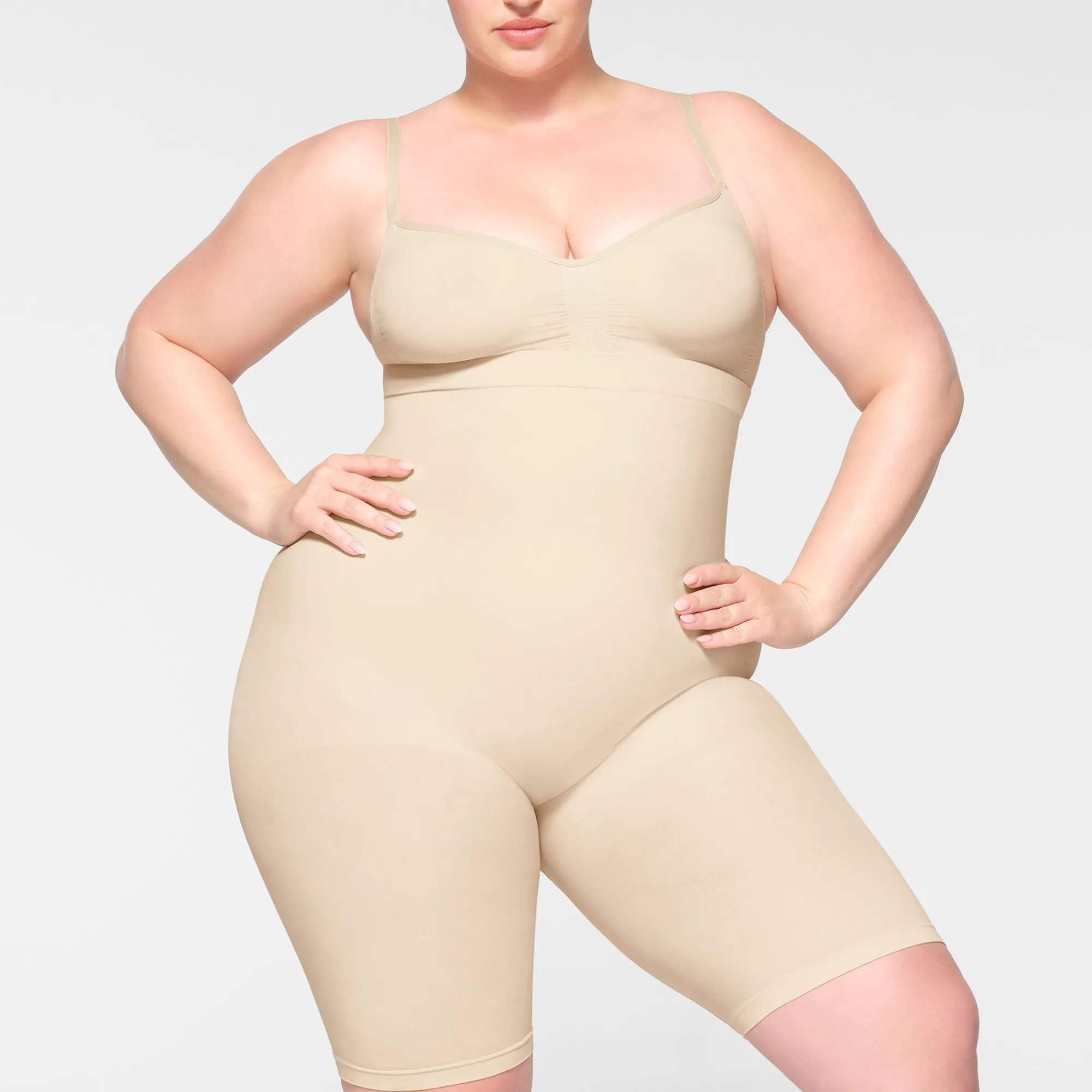 SEAMLESS SCULPT HIGH-WAISTED ABOVE THE KNEE SHORT |-Skims Clearance