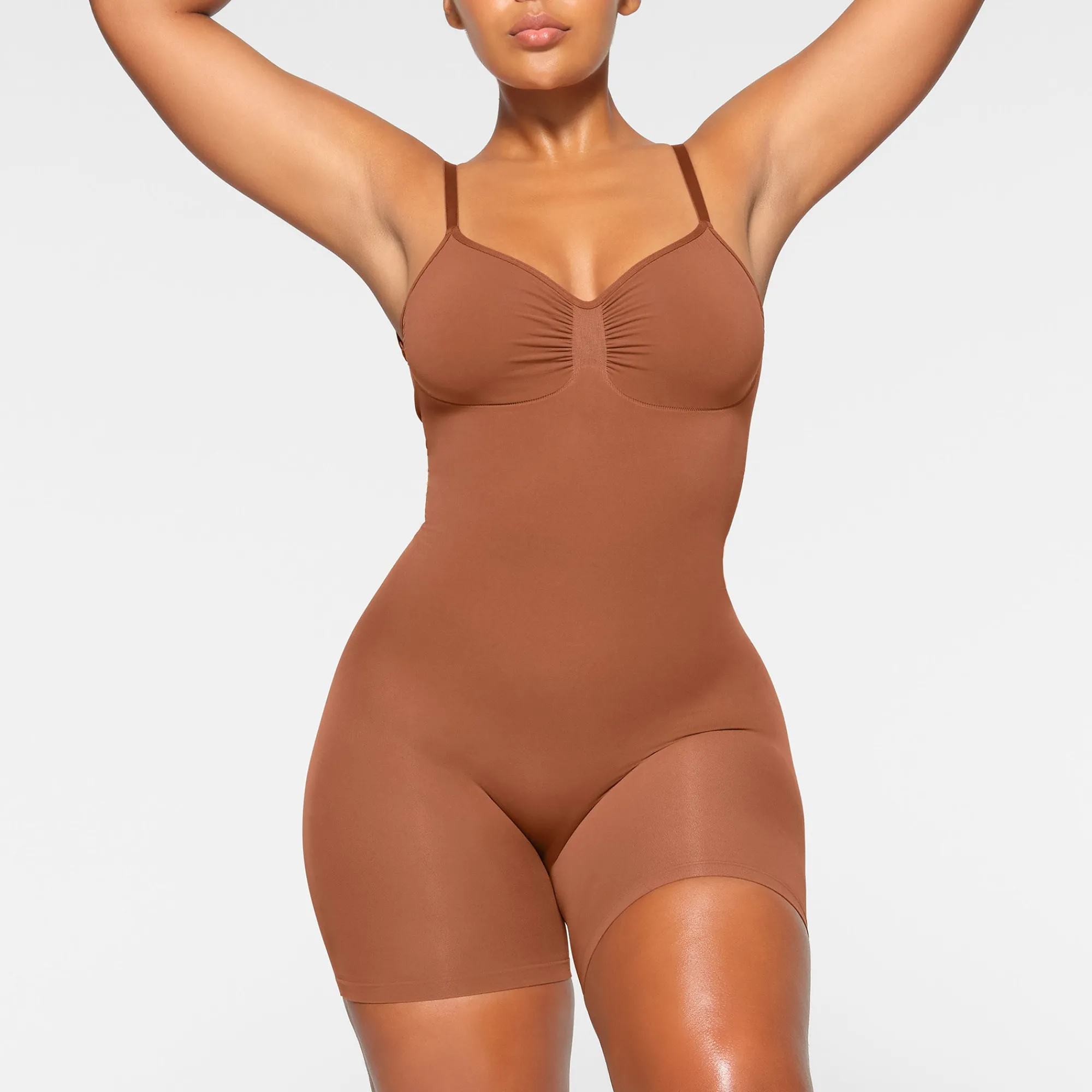SEAMLESS SCULPT LOW BACK MID THIGH BODYSUIT |-Skims New