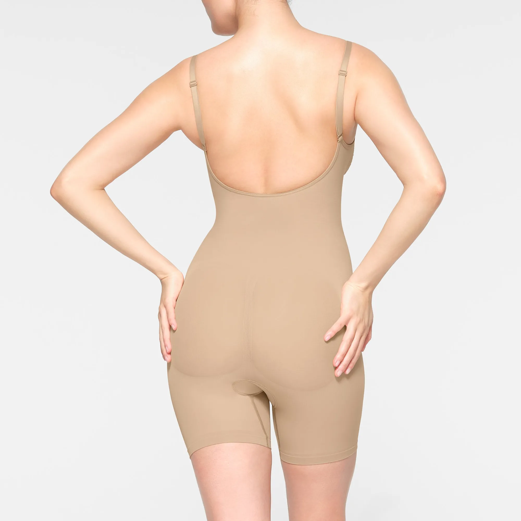 SEAMLESS SCULPT LOW BACK MID THIGH BODYSUIT |-Skims Clearance