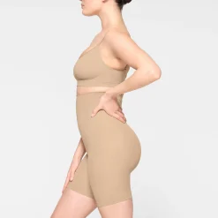 SEAMLESS SCULPT MID THIGH SHORT |-Skims Online