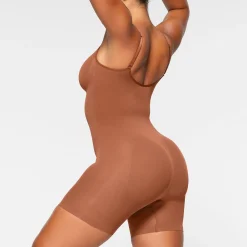 SEAMLESS SCULPT MID THIGH BODYSUIT |-Skims Clearance