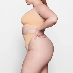 SEAMLESS SCULPT MID WAIST THONG |-Skims Online