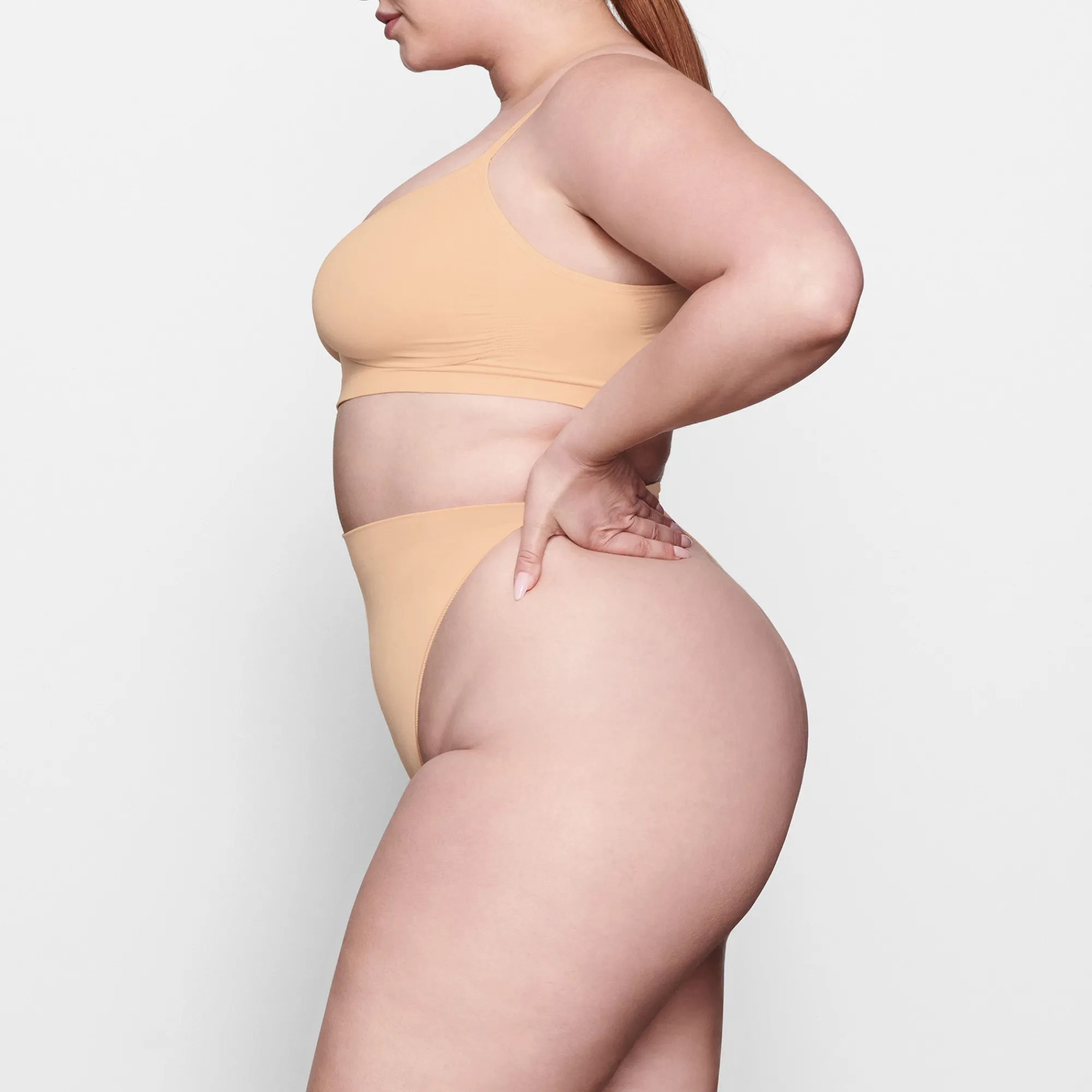 SEAMLESS SCULPT MID WAIST THONG |-Skims Online