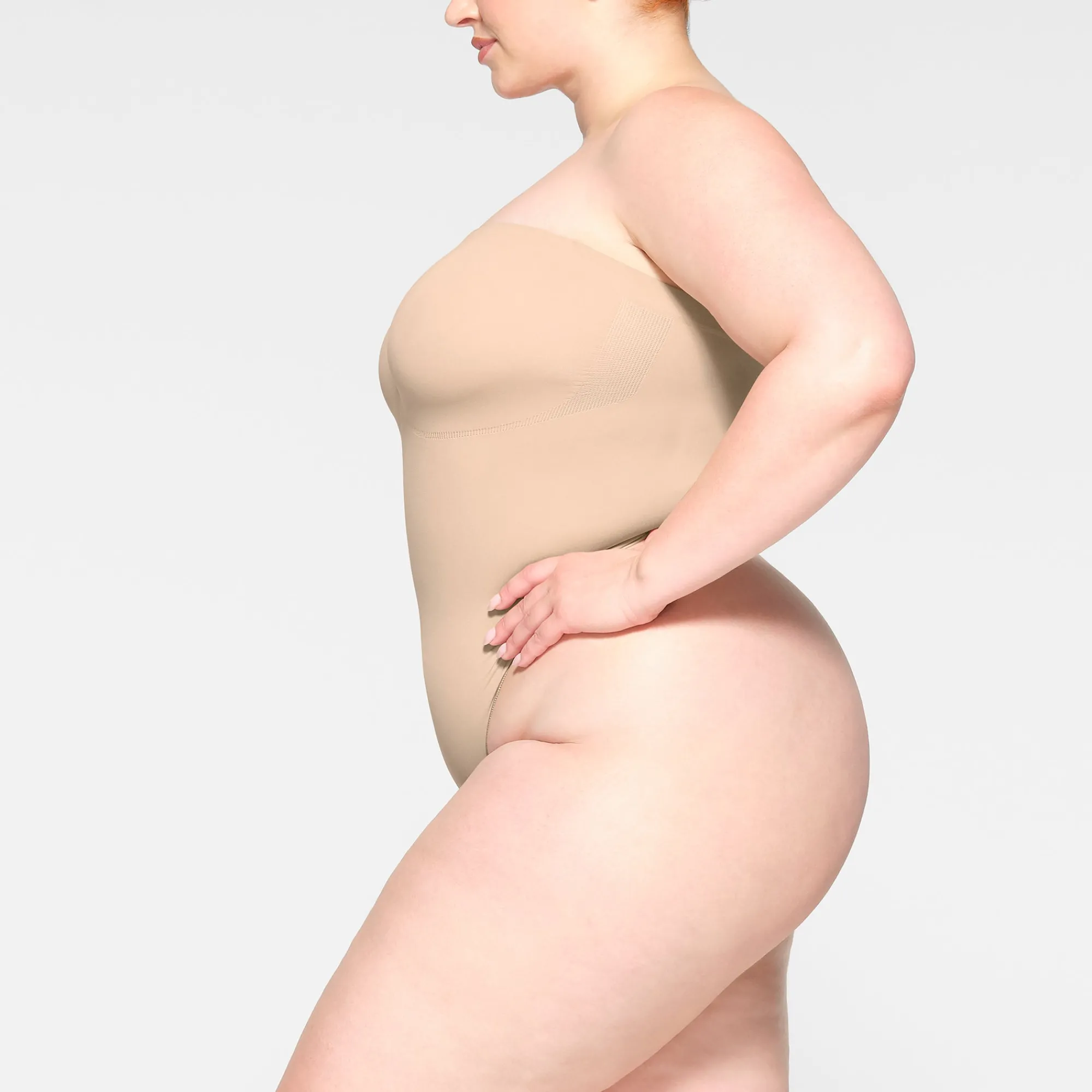 SEAMLESS SCULPT STRAPLESS THONG BODYSUIT |-Skims Outlet