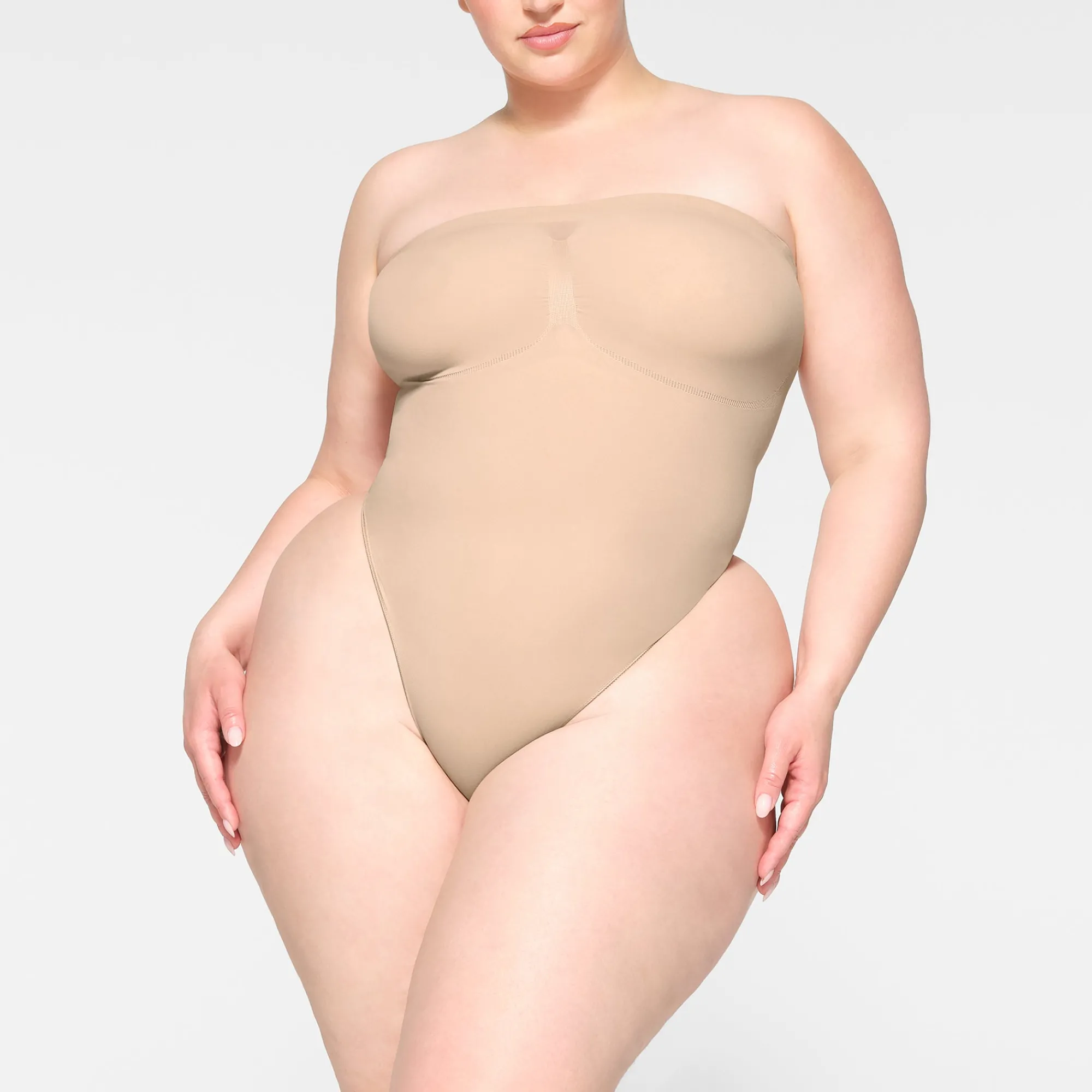 SEAMLESS SCULPT STRAPLESS THONG BODYSUIT |-Skims Outlet