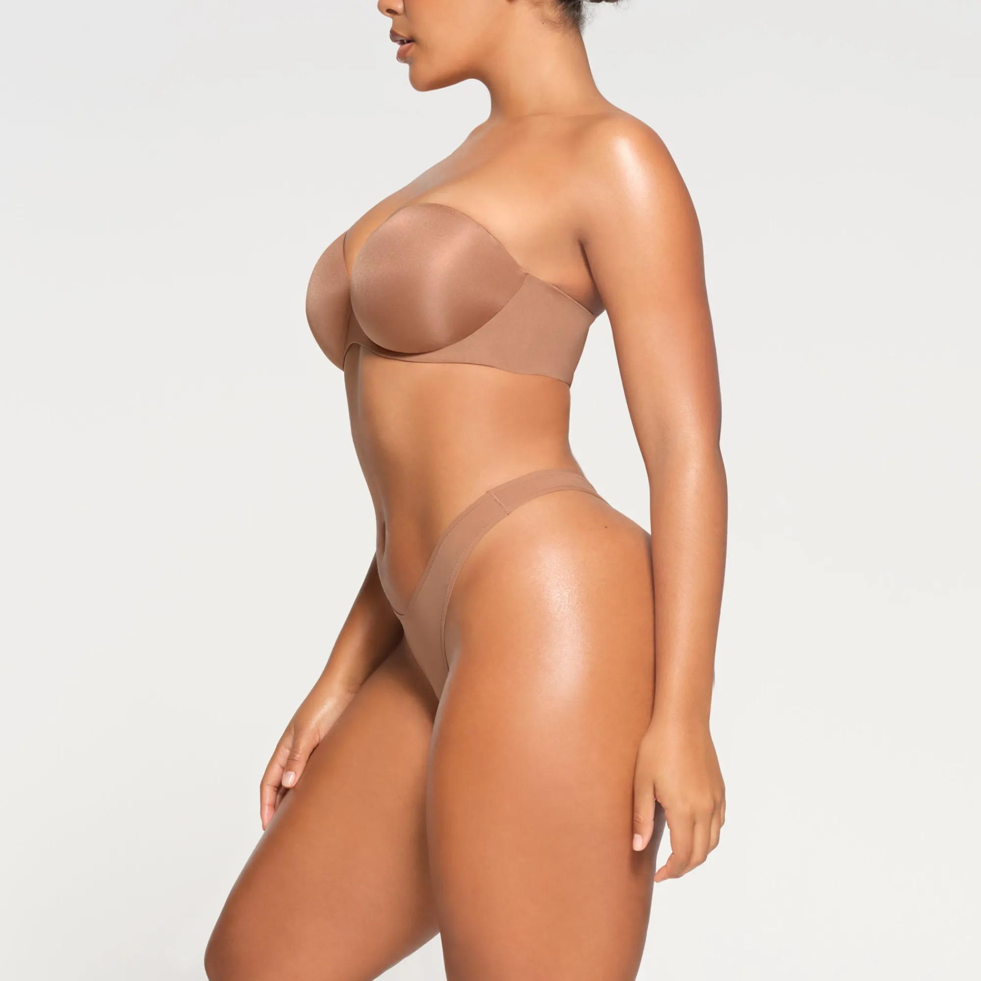 ULTIMATE BRA STRAPLESS PUSH-UP BRA |-Skims Fashion