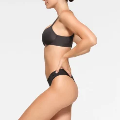 ULTIMATE BRA TEARDROP PUSH-UP BRA |-Skims Clearance