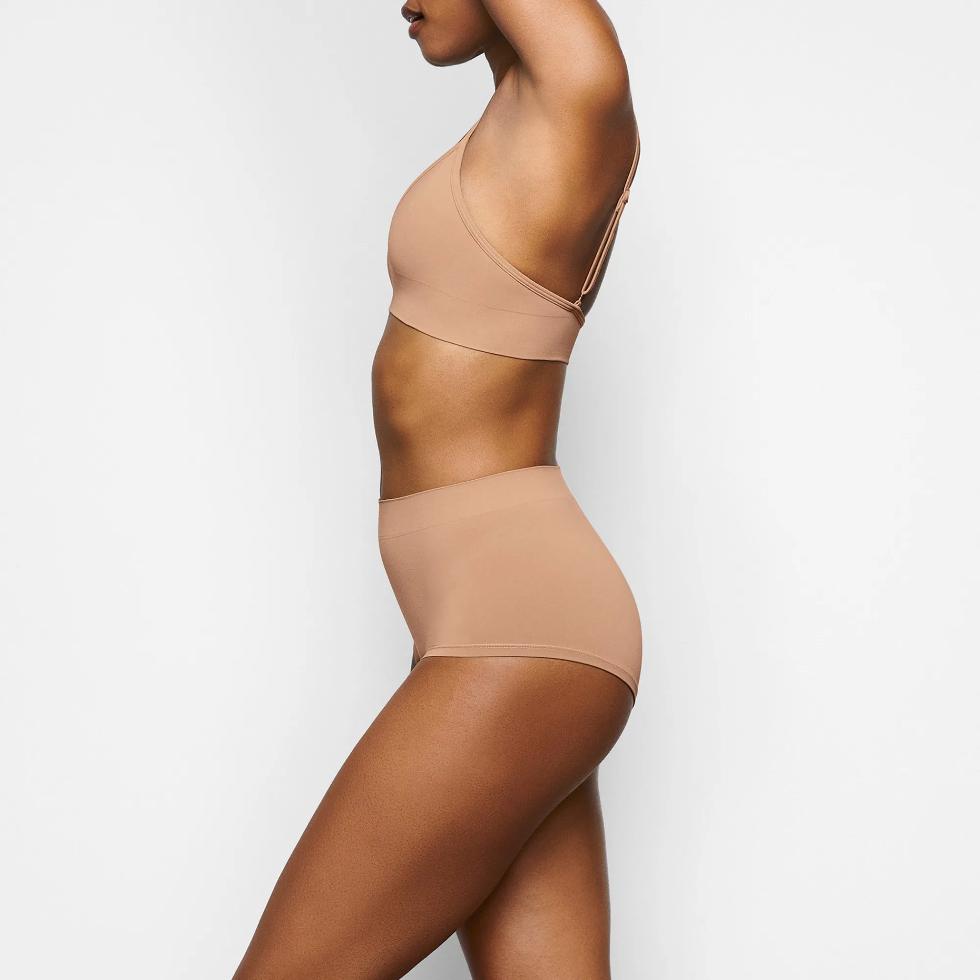 SOFT SMOOTHING SEAMLESS BRALETTE |-Skims Best