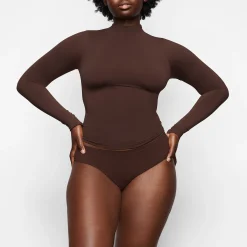 SOFT SMOOTHING SEAMLESS BRIEF |-Skims Hot
