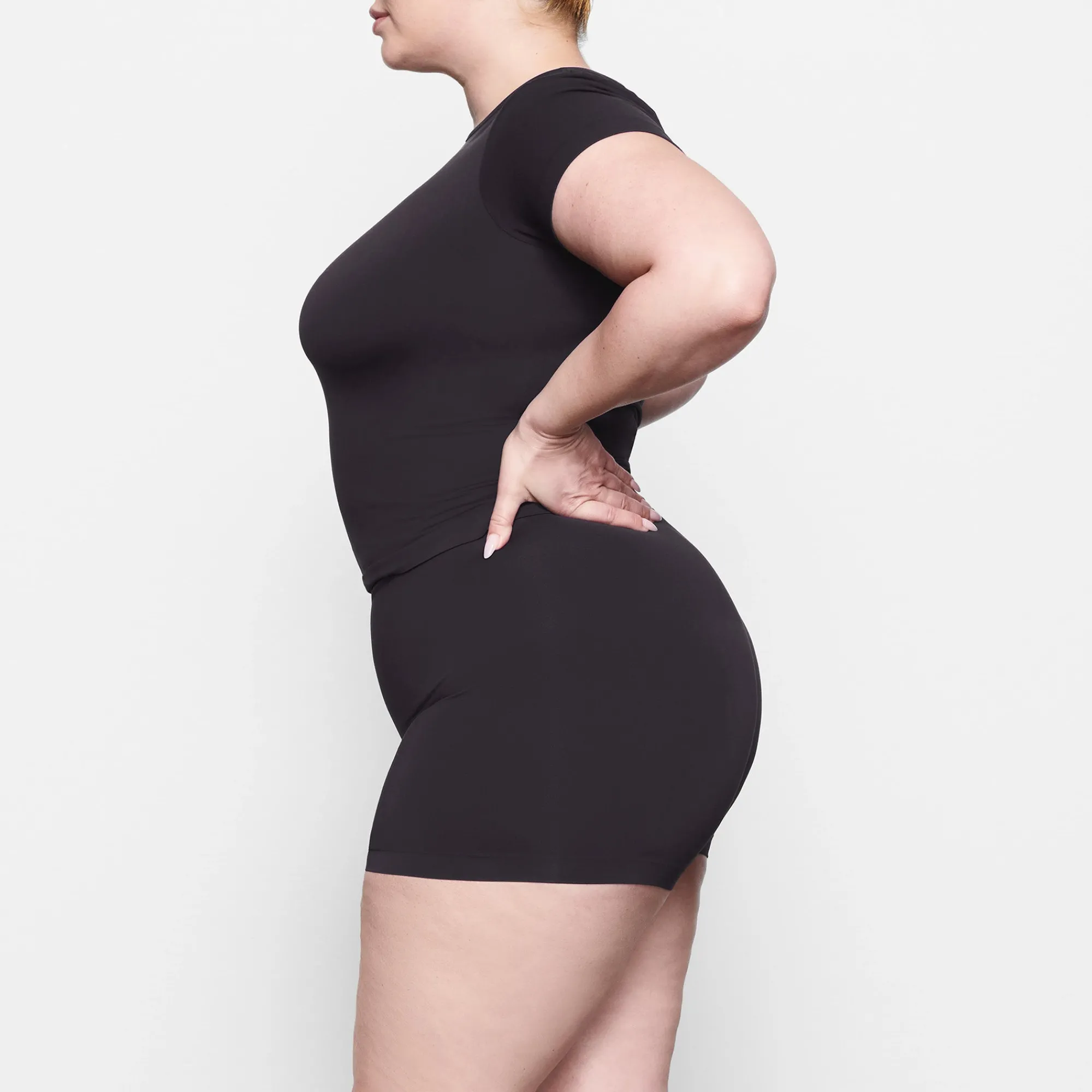 SOFT SMOOTHING SEAMLESS T-SHIRT |-Skims Outlet