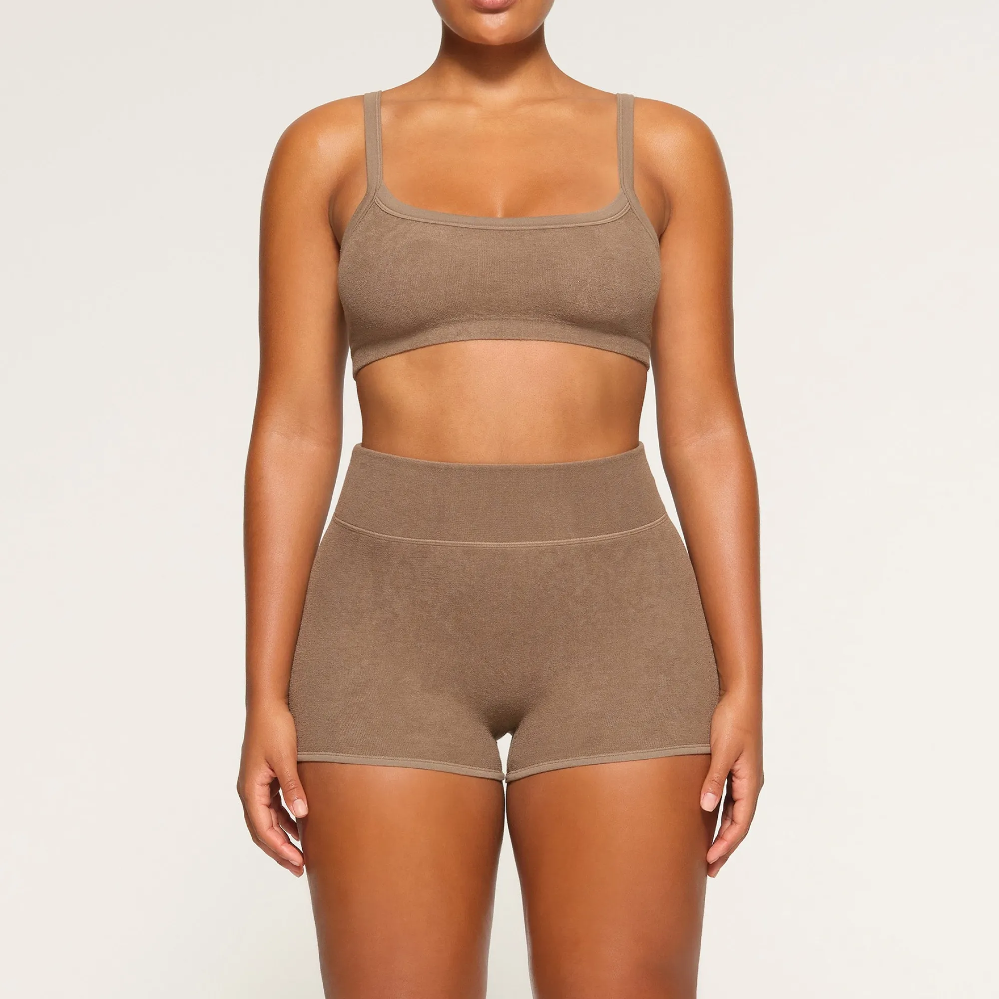 TERRY LOUNGE SEAMLESS SHORT SHORT |-Skims Hot