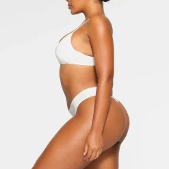 WIRELESS FORM PUSH-UP PLUNGE BRA |-Skims Best